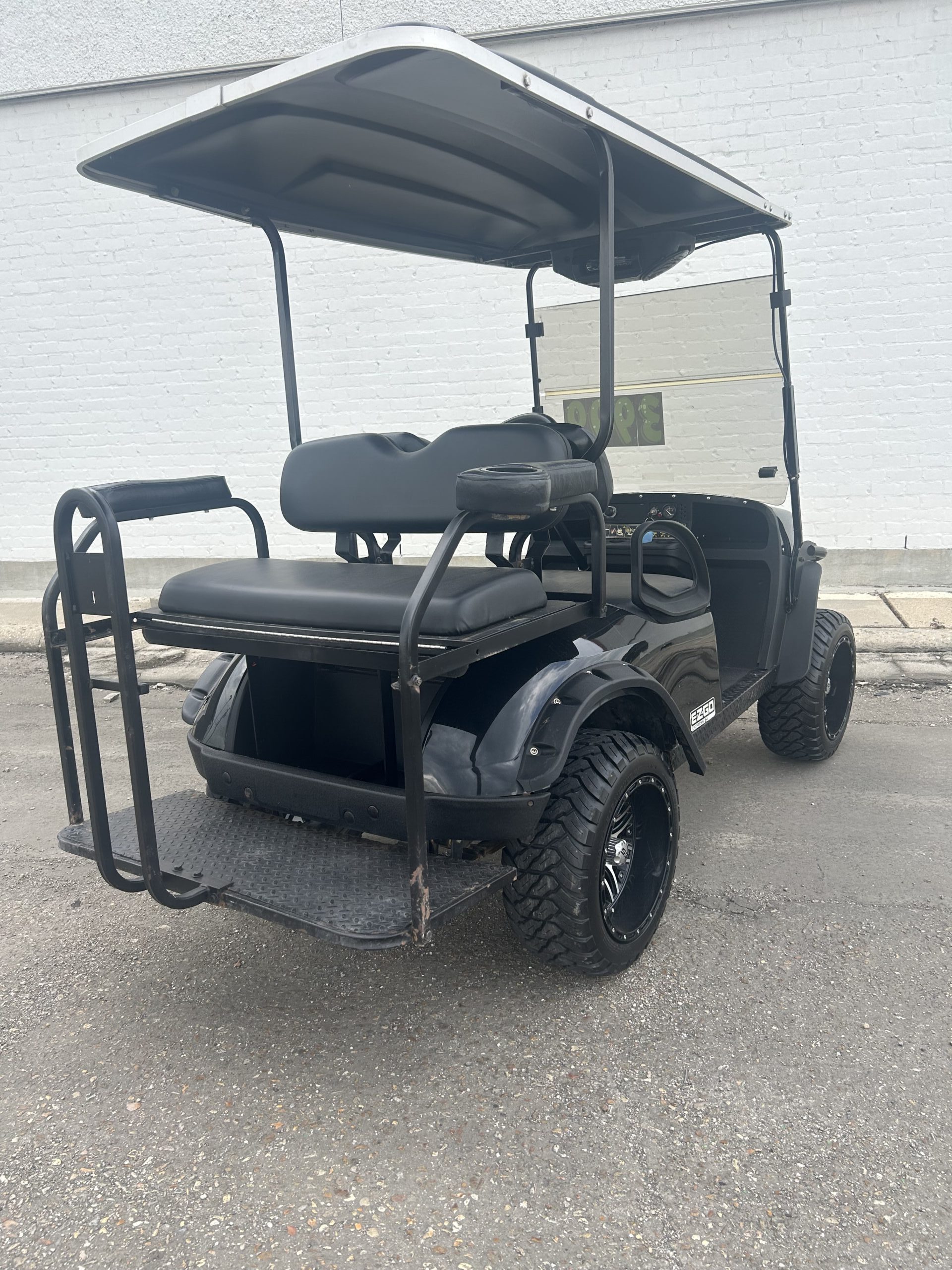 2019 E-Z-GO Express 4 Gas (lifted)