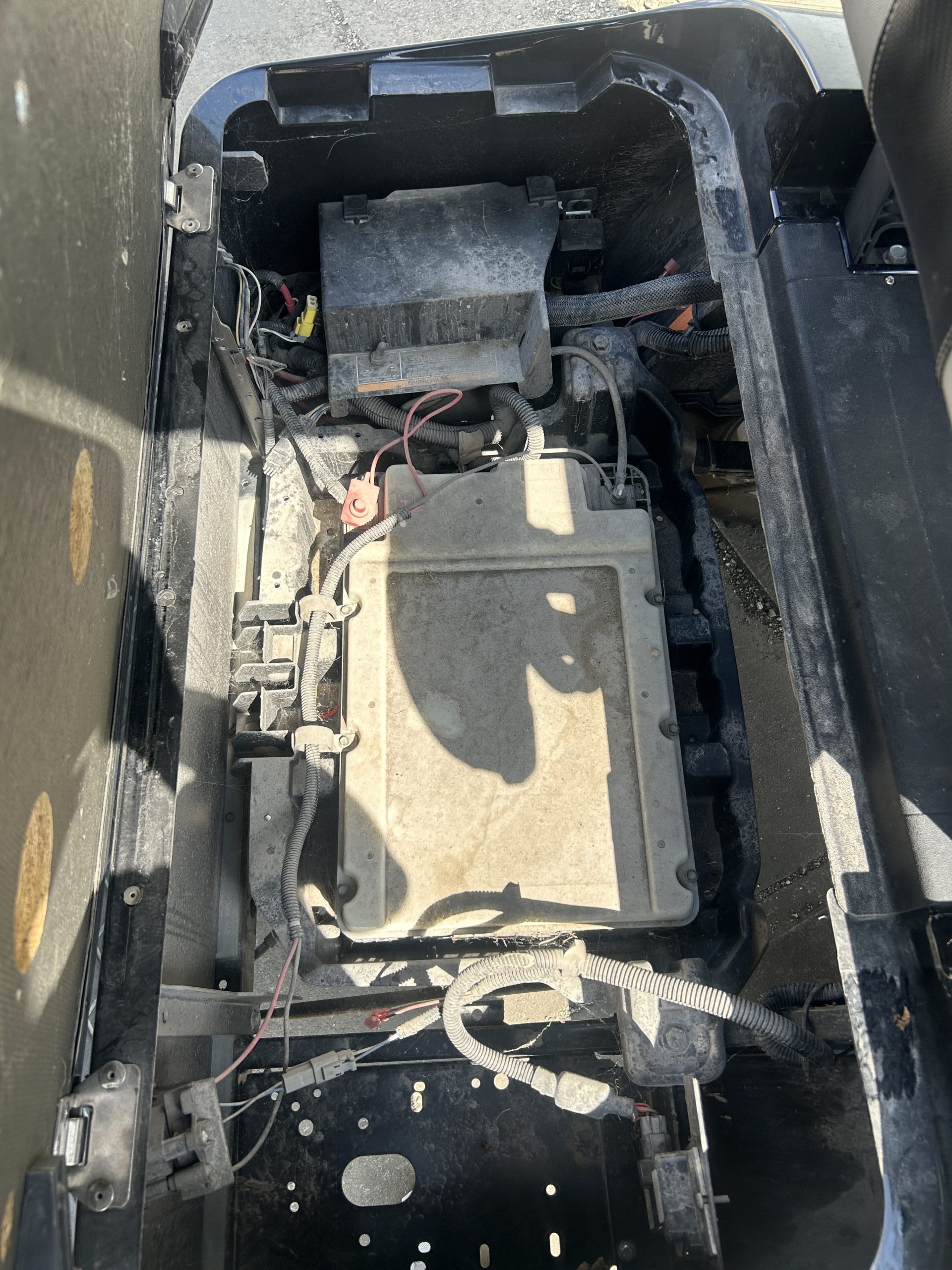 
								2023 E-Z-GO Express 4 ELiTE Lithium (lifted) full									